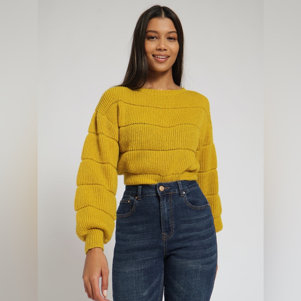 Debut sweater size M NWOT